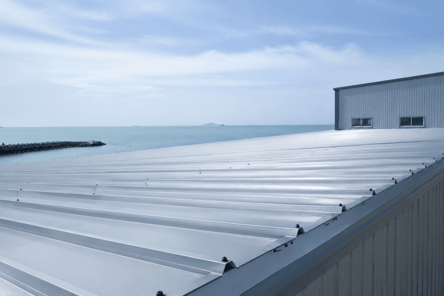 Metal Roofing Screw Selection: Length, Head Type, Washer, and Substrate